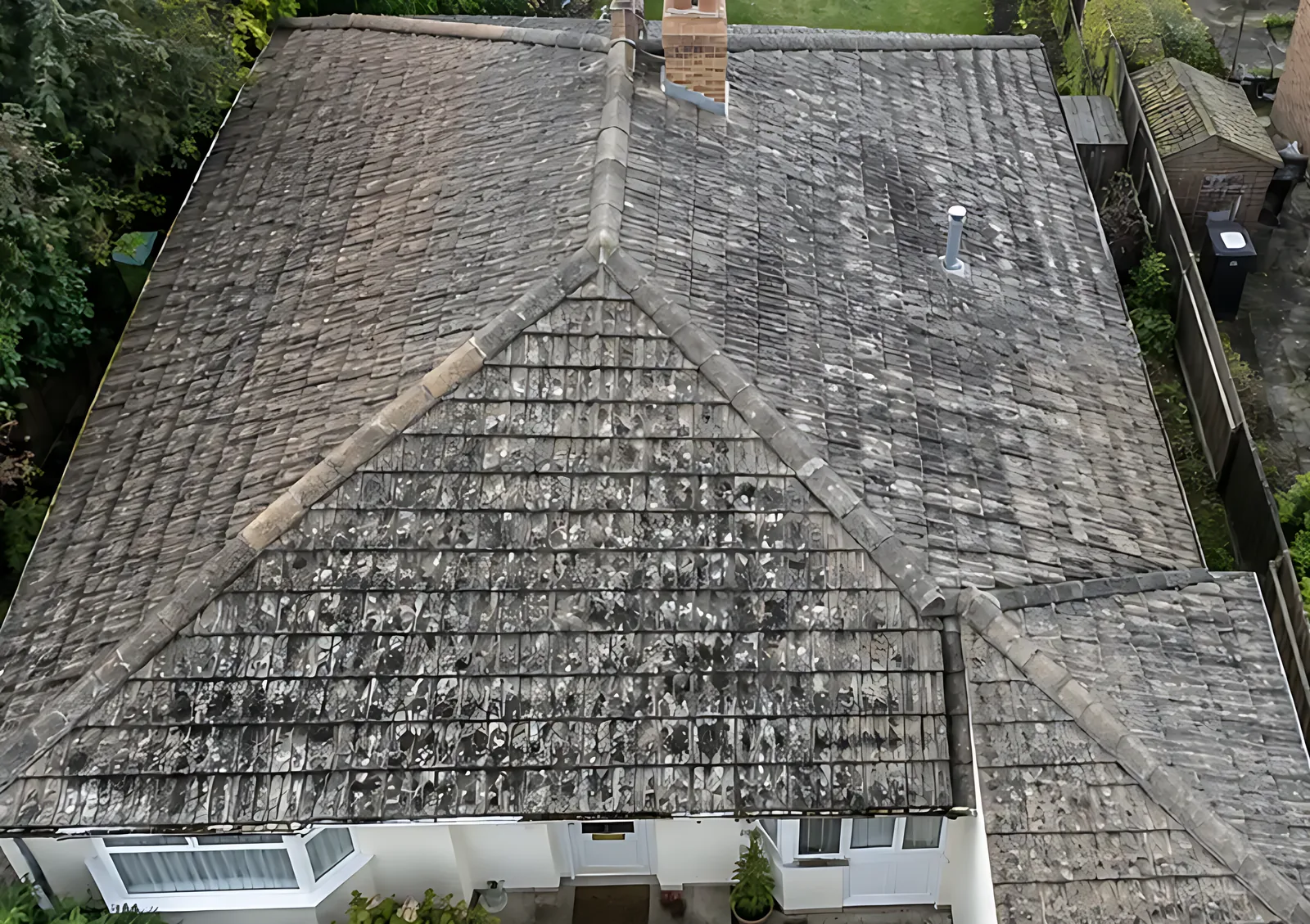 Bungalow roof after cleaning