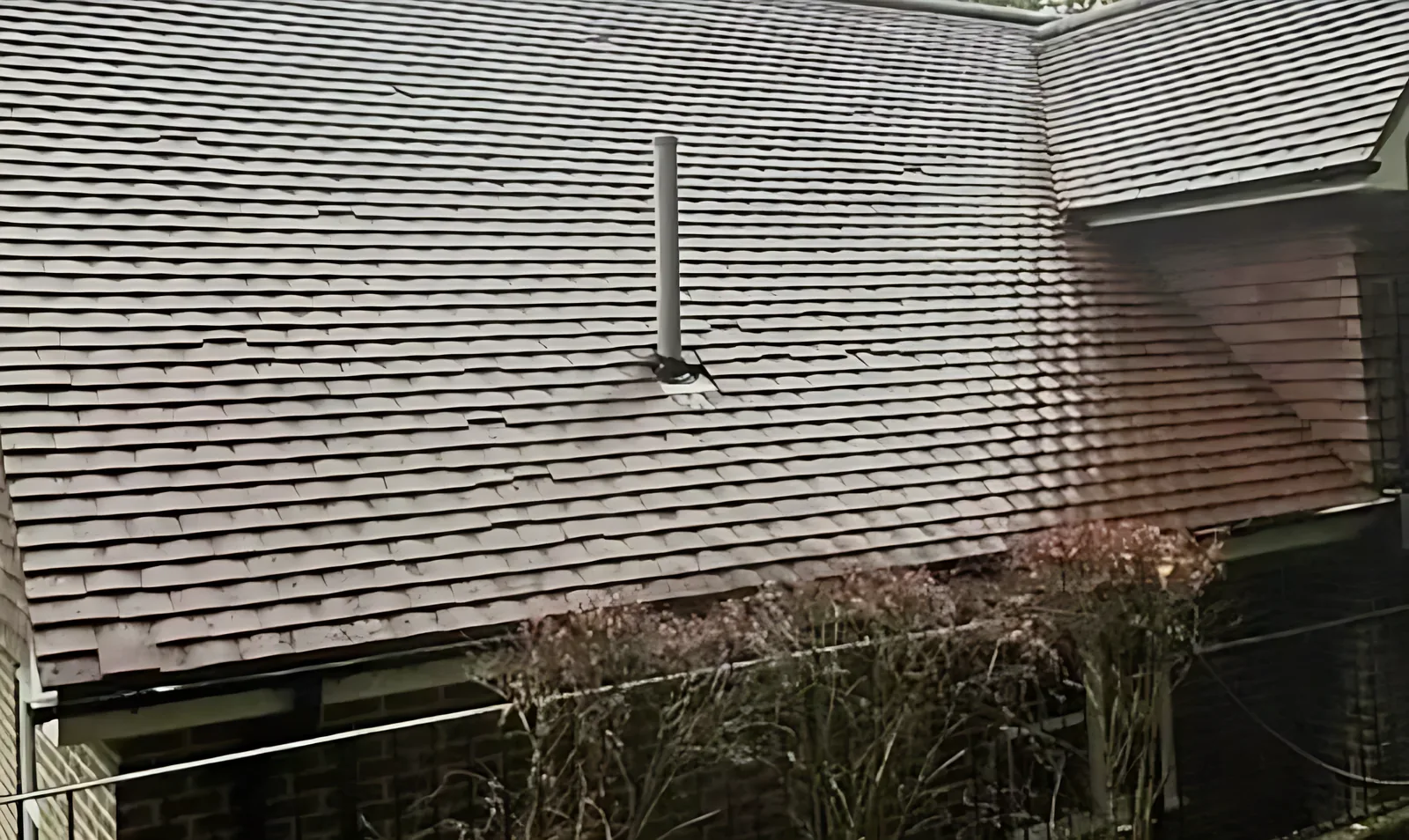 Roof and exterior cleaning in Reigate & Redhill