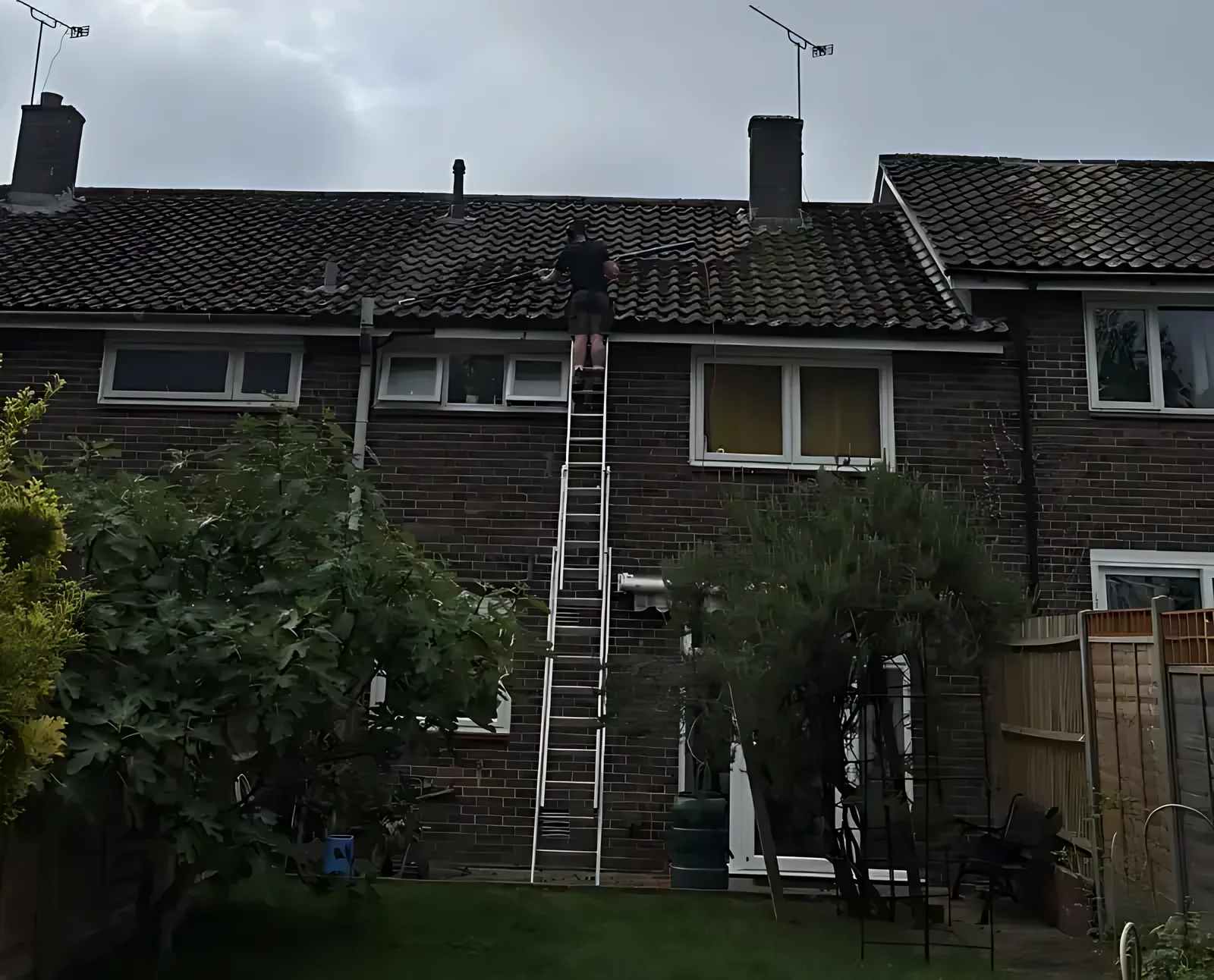 Roof and exterior cleaning in Worthing